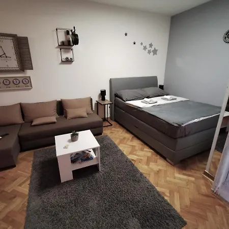 Time Keeper - Self Check In Apartment Osijek Exterior photo